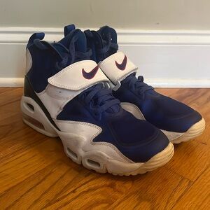 Nike air sneakers